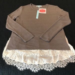 NWT Gray shirt with ivory lace trim size small